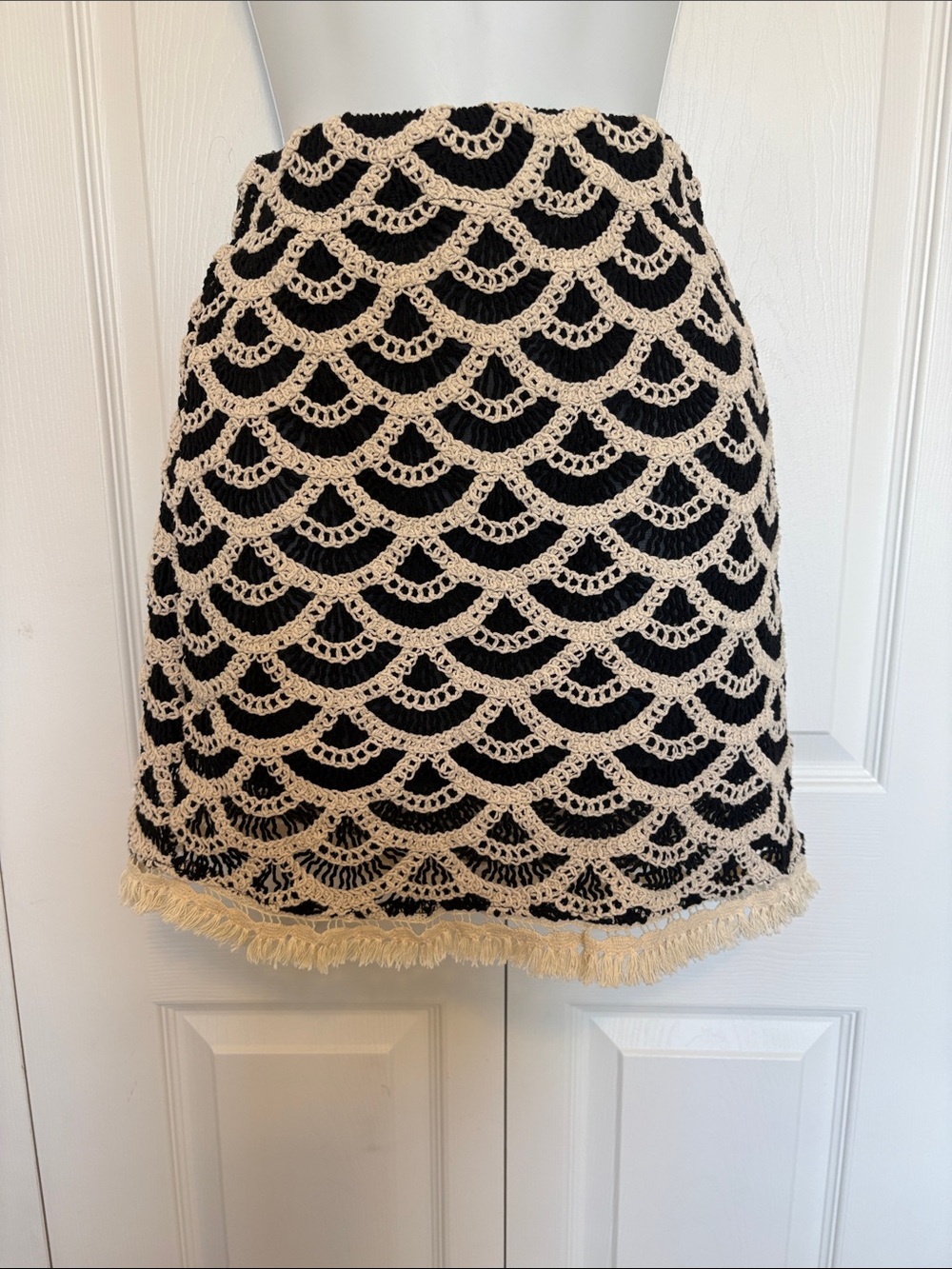 NWOT Easy Clothes Célon Crochet Mini Skirt - Cream & Black - Size S/M